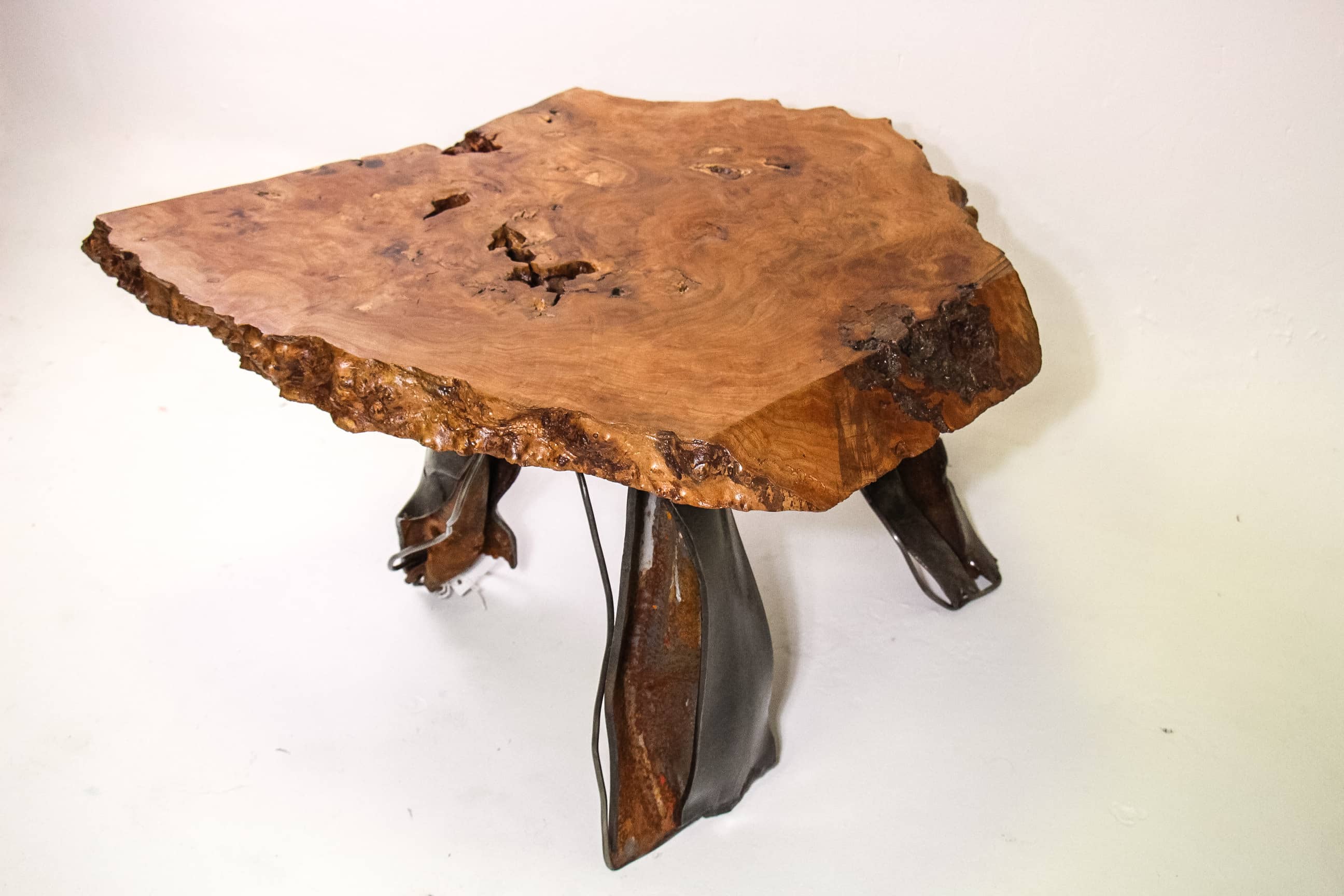 Table basse / pied métal, plateau chêne